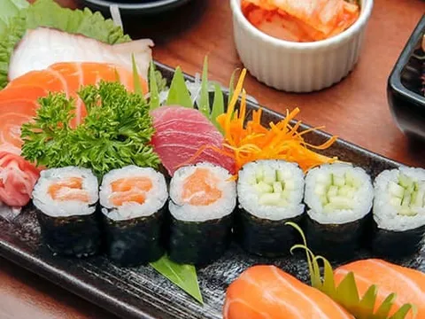 Quán running sushi tại Pardubice cần tuyển
