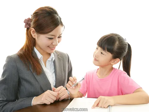 Nhận dậy với kèm học các bé cấp 1, gần chợ Sapa 5 phút đi bộ