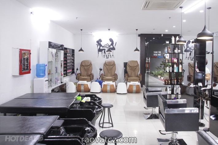 tiệm tóc và nail tại trung tâm praha 1 muốn sang nhượng lại