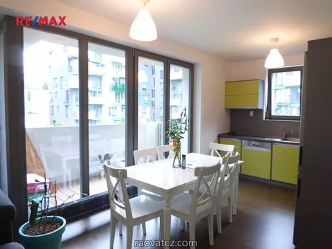 Nhà mình rộng nên muốn cho thuê ở ghép phòng tại Beroun