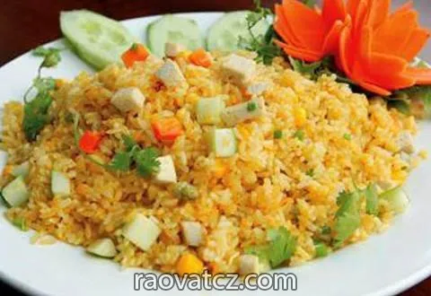 Tuyển đầu bếp cơm rang mì xào quán THAI THAI tại černý most, Praha 9