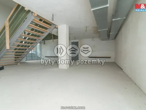Bán bất động sản, cửa hàng 468 m2, Praha 6