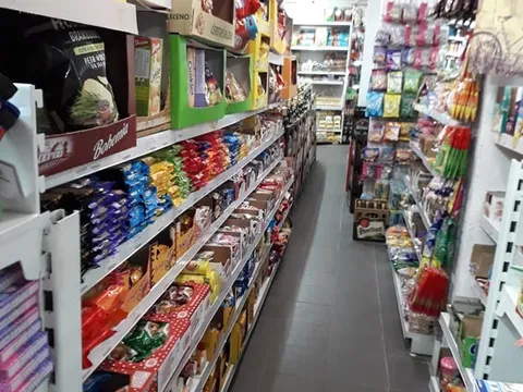 Cửa hàng 170m trên nhà byt 3 +1 . Gần trường cấp 1, cấp 2 và mẫu giáo
