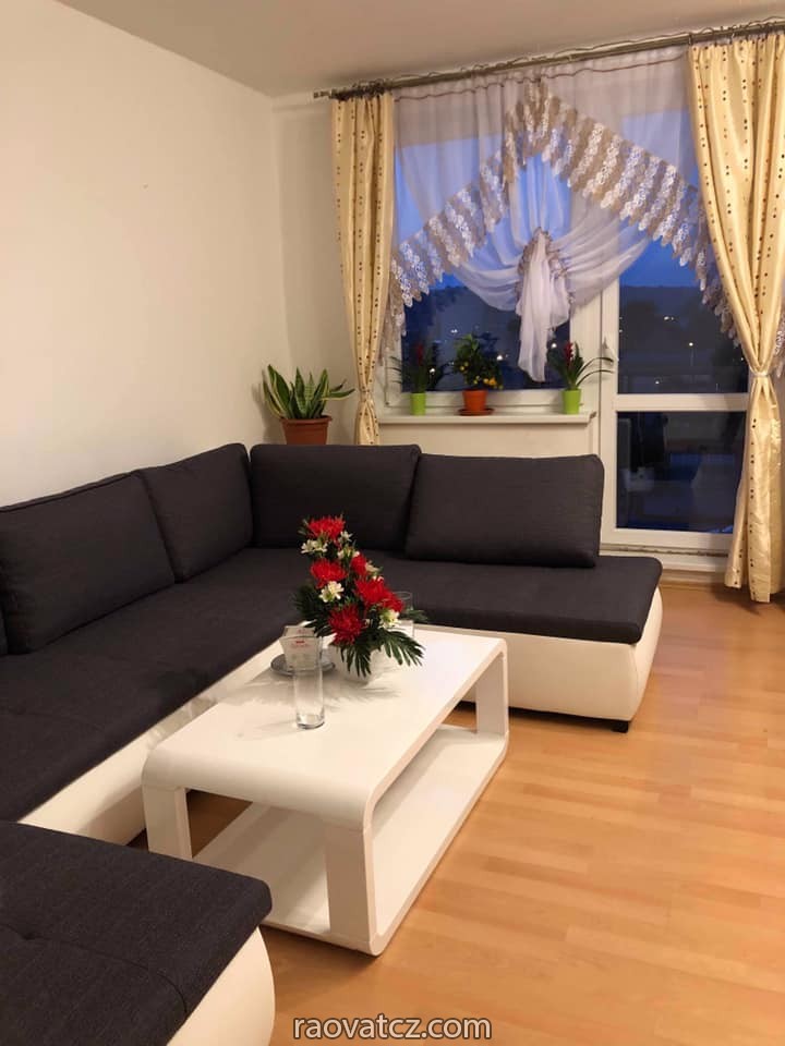 Mình có byt 3+kk ,89m2 +10m2 balkon, tại Modřany praha 4