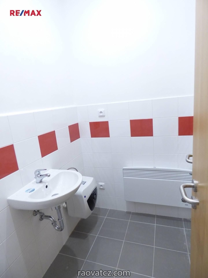Bán lại cửa hàng Potraviny tại Prosek, Praha 9