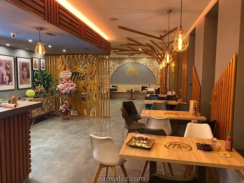 Quán Việt tại thành phố Liberec cần 1 đầu bếp và 2 phụ bếp