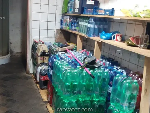 Nhượng lai HĐ potraviny đã hoạt động được trên 10 năm, gần Metro Želivského