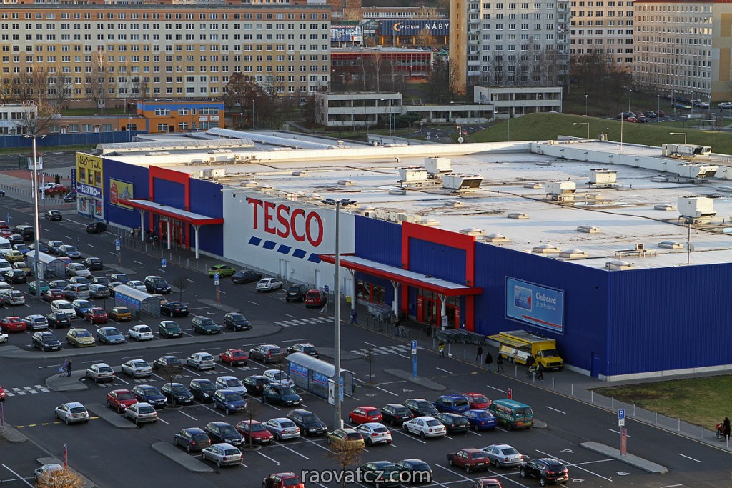 Quán ăn trong Tesco Melnik cần người đứng Kasa - Hình 1