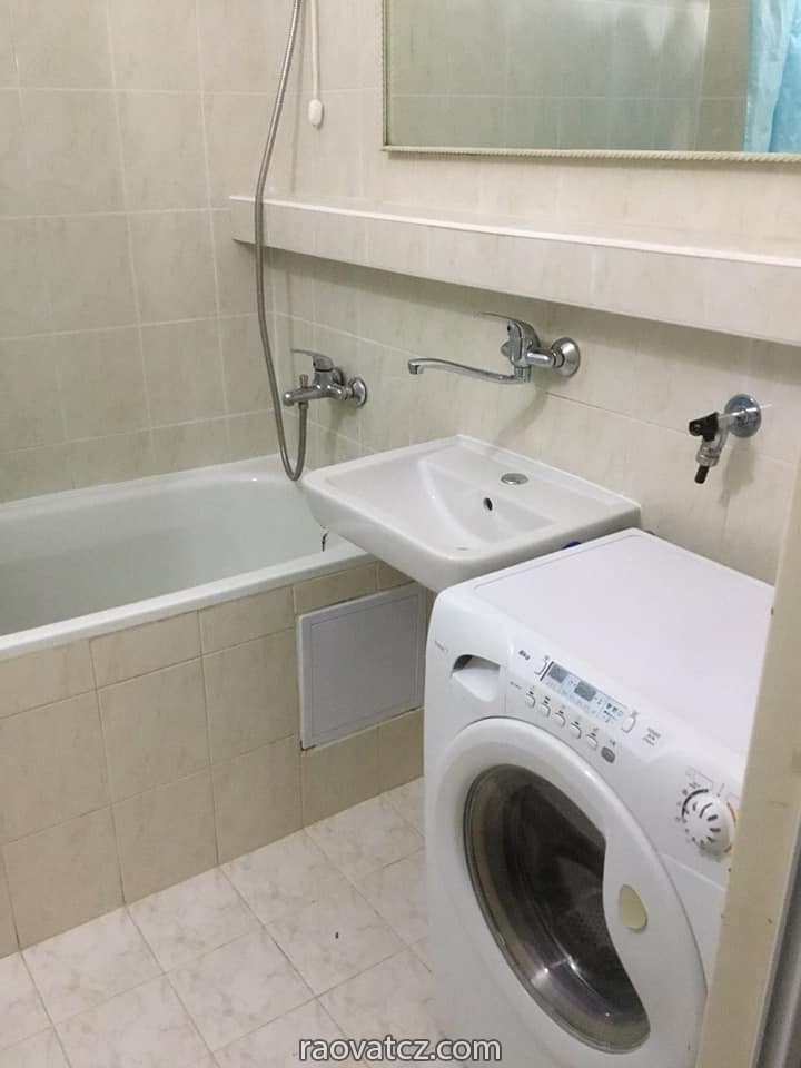 Cần cho thuê nhà 3KK ( 78 m2 ) gần chợ SaPa, Praha - Krč.