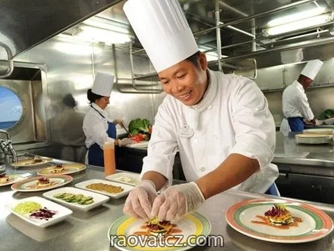 Quán bistro ở uhříněvés Praha 10 cần tìm 1 đầu bếp và 1 bồi bàn