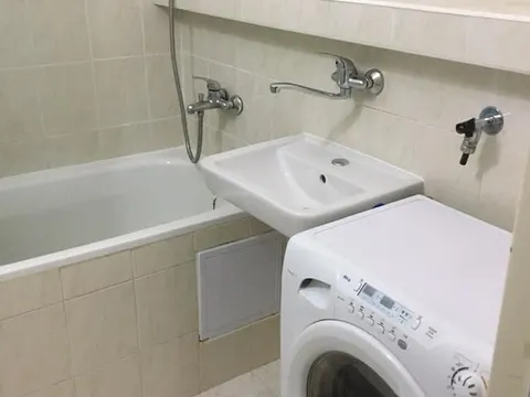 Cần cho thuê nhà 3KK ( 78 m2 ) gần chợ SaPa, Praha - Krč.