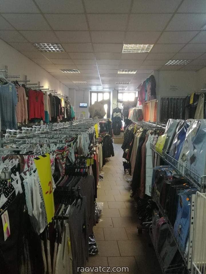Chính chủ cho thuê cửa hàng vị trí đẹp thành phố Tachov 15.000 dân - Hình 1