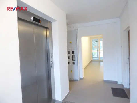Cho thuê căn hộ 3+1 tại Křejpského ul., Praha 4 – Chodov.