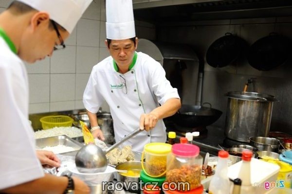 Quán ăn trong siêu thị albert ở tábor cần tìm 1 ng chân chảo dầu - Hình 1