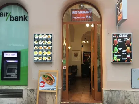Quán Phở Hinh 24 Vodickova Praha 1 cần 1 bạn nữ đứng quầy casa