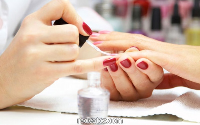 Tìm thợ nails làm việc trong siêu thị lớn tại Olomouc, lương 40k - Hình 1