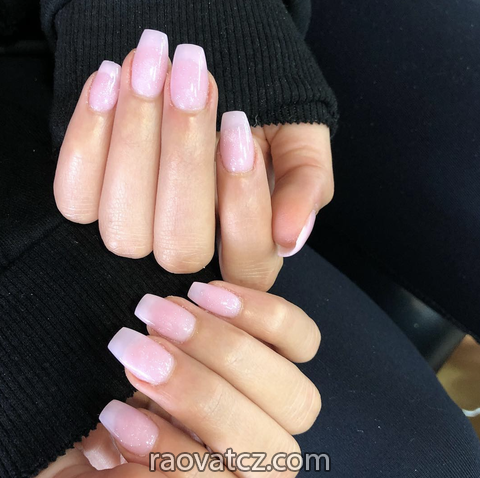 Tiệm nail praha 5 gan andel cần tìm thợ cứng