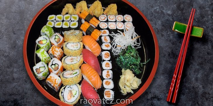 Quán cách praha 130km cần tìm thợ quấn sushi và biết đồ nóng - Hình 1