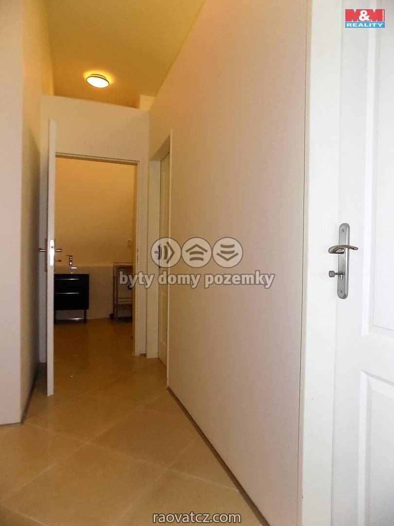 Bán cửa hàng làm đẹp, chủ tư nhân, 103m², Praha 5-Barrandov
