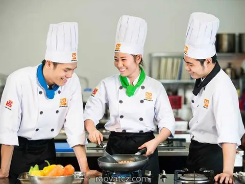 Quán Tàu trong siêu thị Cheb cần tìm 1 phụ bếp, có thể đứng chảo dầu