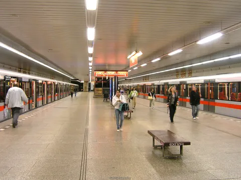 Nhà có phòng trống cho thuê gần metro Haje - Praha 4