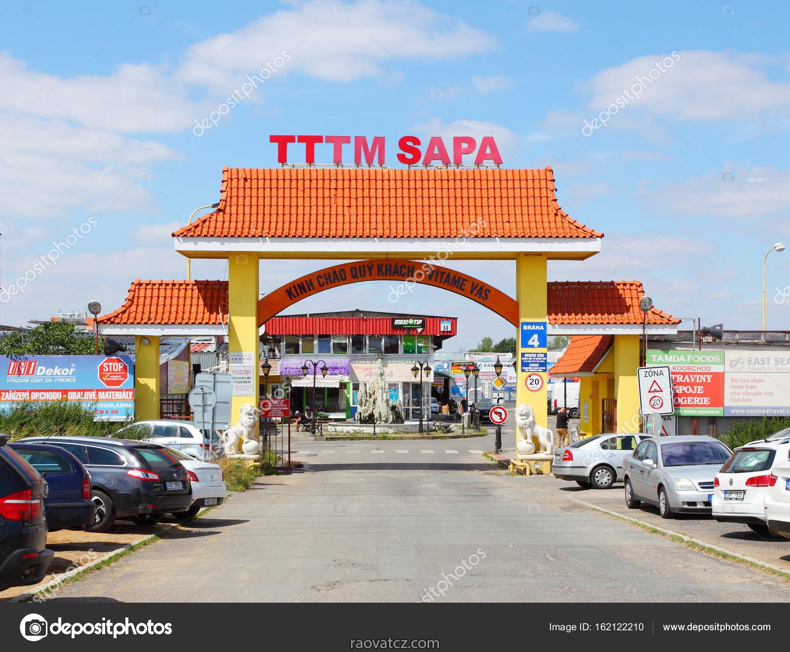 Cho thuê cửa hàng tại TTTM Sapa diện tích 100~200m2