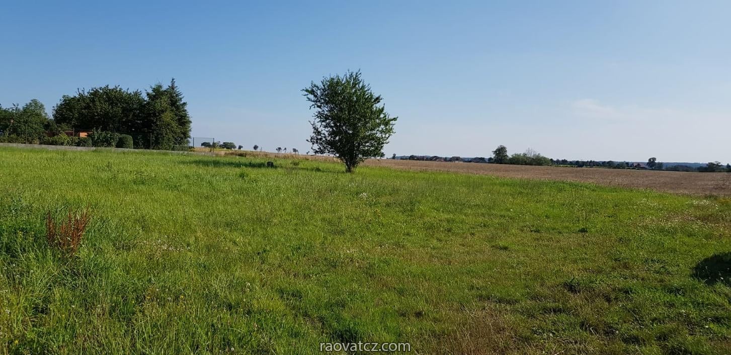 Bán đất chính chủ diện tích 1.373 m2 tại làng Sulice - Hlubočinka - Praha Východ