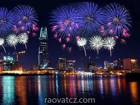 Cần tìm một nam thanh niên hoặc trung niên bán pháo hoa tại chợ Sapa