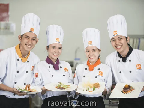 Quán ăn trong Tesco gần Chomutov và ở Melnik tìm phụ bếp