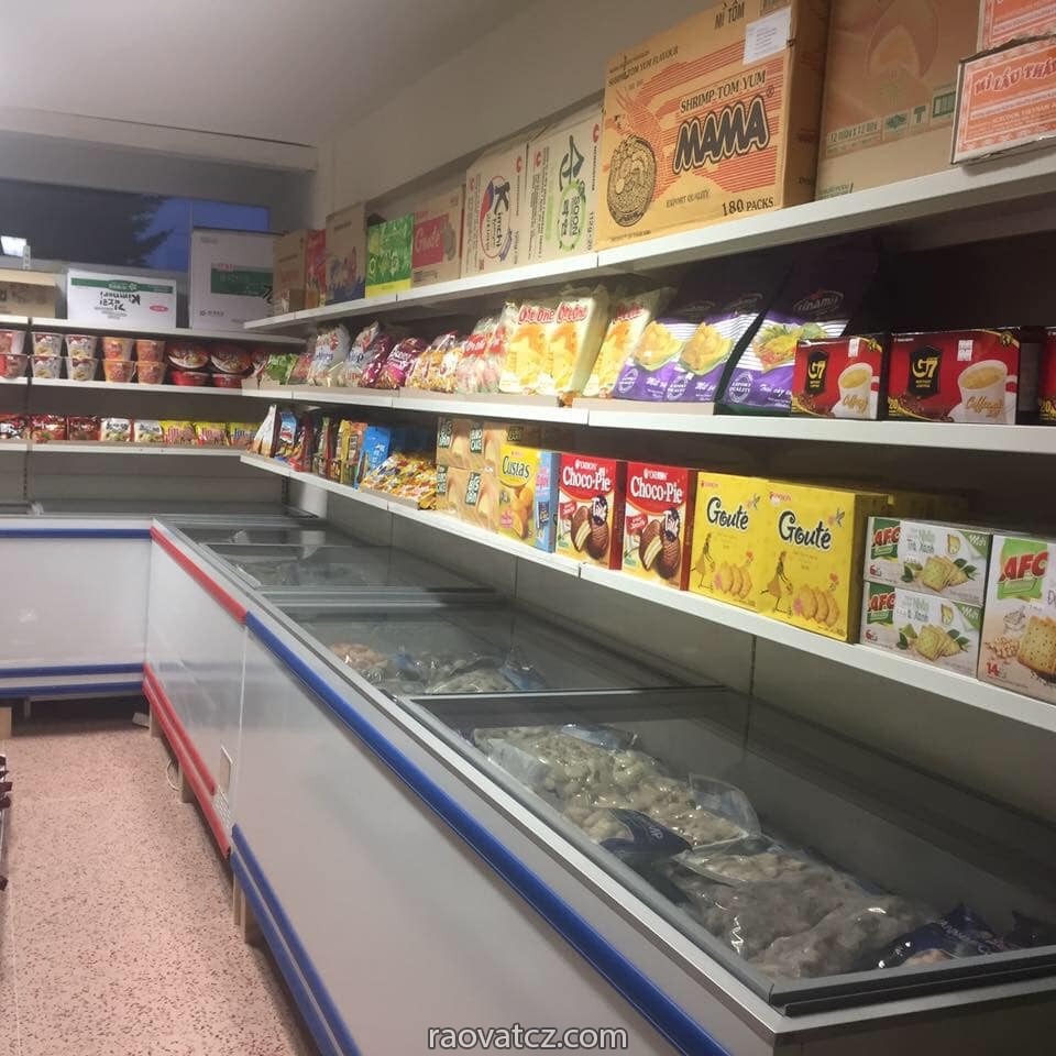 Nhà mình có 4 tủ đá như hình và 1 tủ mát cần thanh lý, giá hạt rẻ