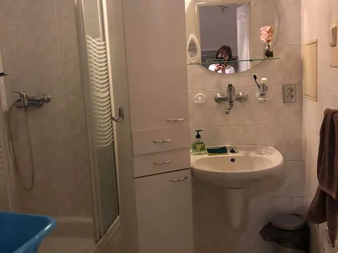Nhà gần chợ Sapa, có hai phòng muốn cho thuê, 5 phút đi bộ tới chợ Sapa