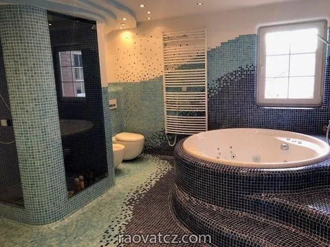 Nhà Barak 2 tầng cao cổng kín tường với 7 phòng có dt xử dụng 360 m2