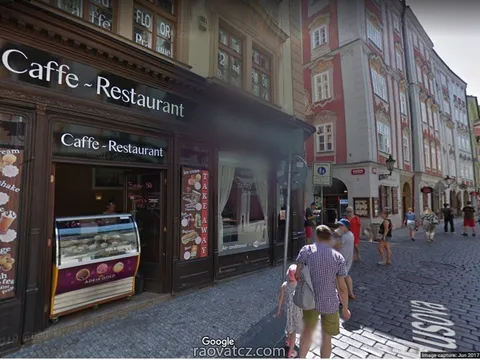 Nhượng  quán Restaurace với dt 202 m2 với 2 cửa từ 2 phố Karlova và Husova, Praha 1
