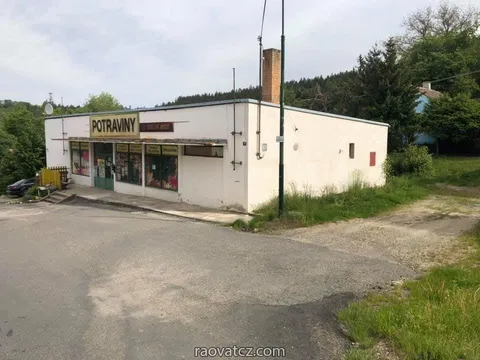 Cần bán BĐS gồm Potraviny và nhà ở, khu vực Vlastějovice, Kutná Hora