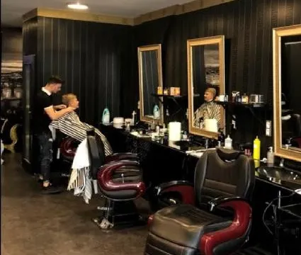 Sang nhượng HĐ tiệm tóc , Nail , Massage , Dlouhá - Praha 1