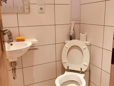 Cần bán byt 3+1 60 m2 trung tâm praha1, đ/c senovazne namesti 2