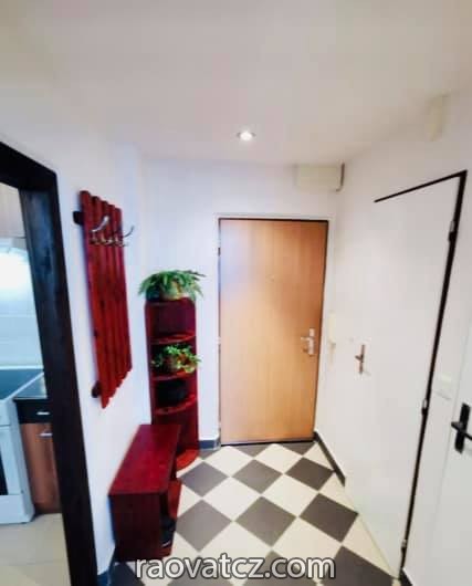 Cho thuê nhà 2KK 40m2 tại Na Domovině, Praha 4- Libuš