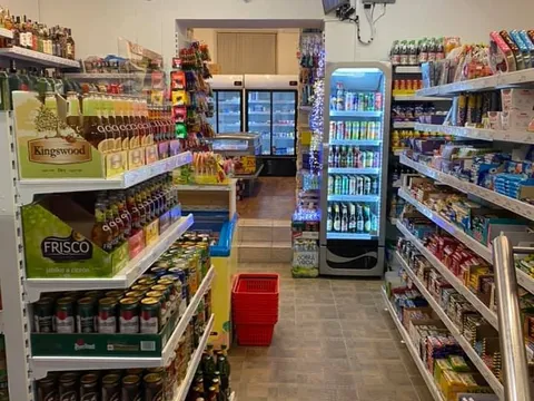 Sang nhượng Pot 100 m2 kho tàng tiện nghi đầy đủ tại trung tâm TP Plzen
