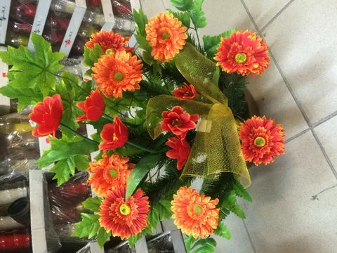 Cần tìm người làm
