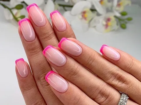Tiệm Nails Praha 2 (Výtoň) cần tìm thợ chính và thợ phụ