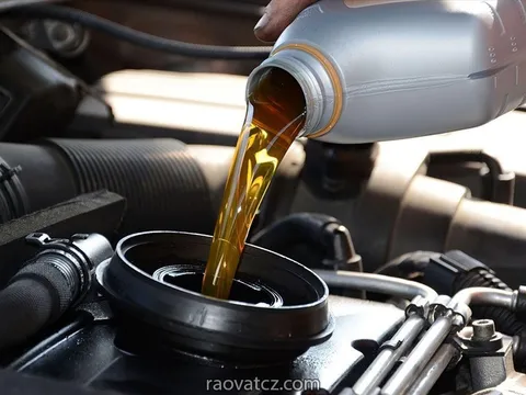 Có nên tự thay dầu cho xe? có dịch vụ thay dầu tại nhà ở Plzen không?