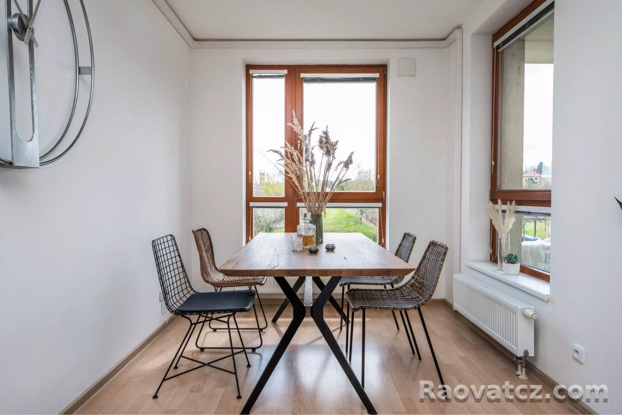 Nhà ở praha 4 còn phòng cho thuê đầy đủ đồ đạc sạch sẽ - Hình 1